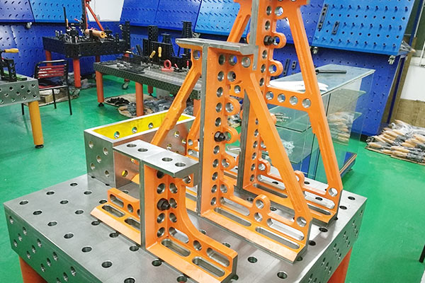 焊接平臺設(shè)計夾具 焊接平臺設(shè)計夾具